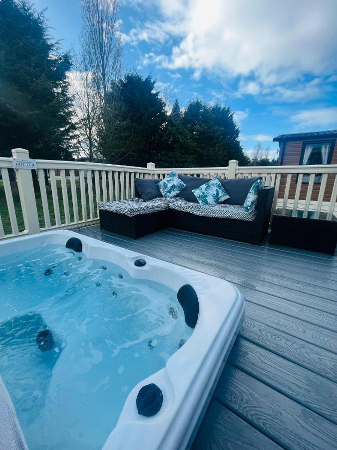 Buttermere Lodge With Hot Tub Barmby on the Moor 외부 사진